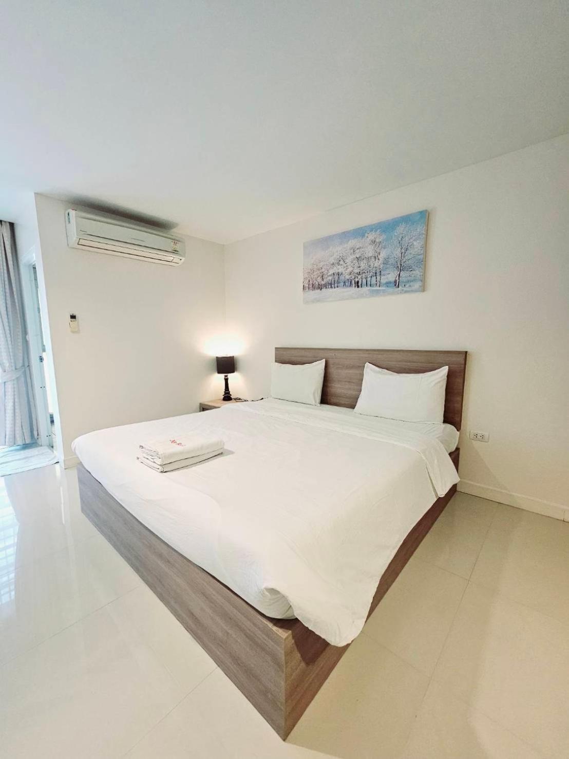 Similan Mansion Hotel Bang Saen Exterior photo